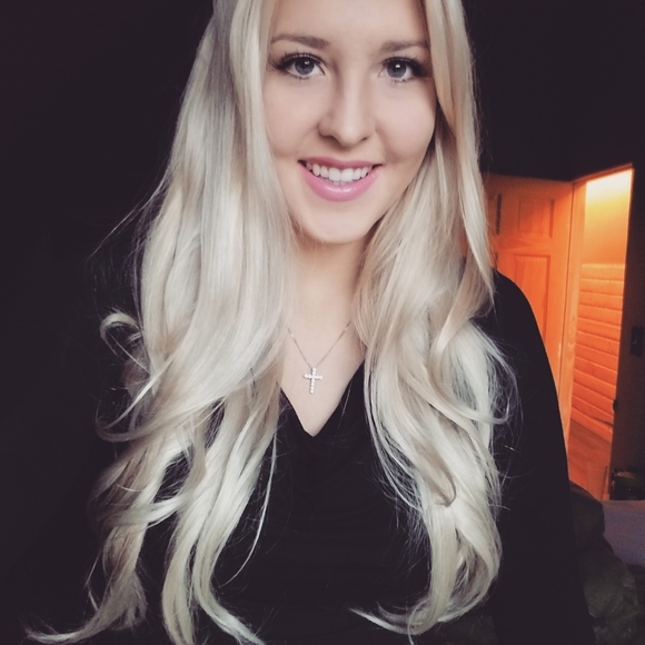 Meet your Posher, Emilyn - Picture 3 of 3